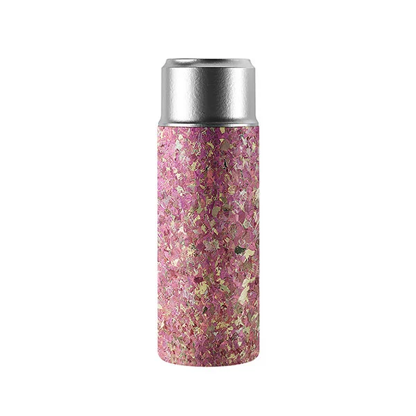 Bouteille d'eau en titane avec couvercle magnétique